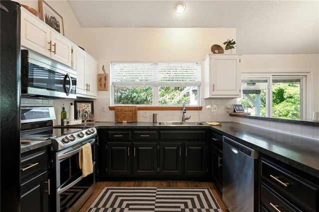 16208 S Sunset Street, Olathe, KS 66062