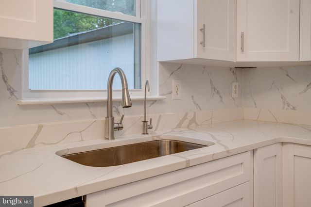 7002 BRISTOL PL, Sykesville, MD 21784
