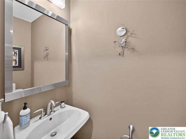 4180 Newport Drive, Upper Milford Twp, PA 18049