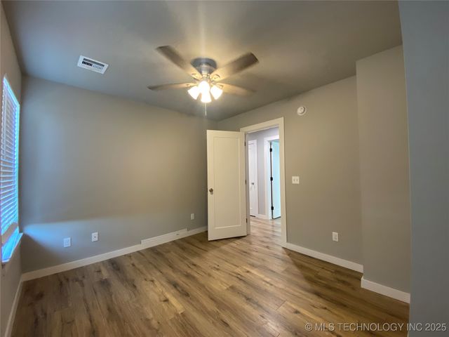 303 S Atoka Avenue, Coweta, OK 74429