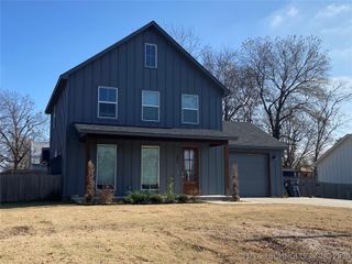 303 S Atoka Avenue, Coweta, OK 74429