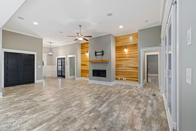 105 Helmsman Drive, Wilmington, NC 28412