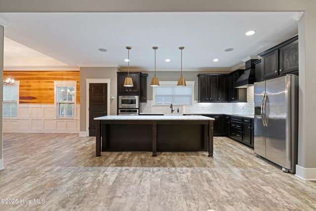 105 Helmsman Drive, Wilmington, NC 28412