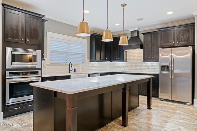 105 Helmsman Drive, Wilmington, NC 28412