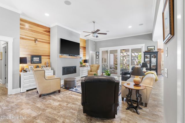 105 Helmsman Drive, Wilmington, NC 28412