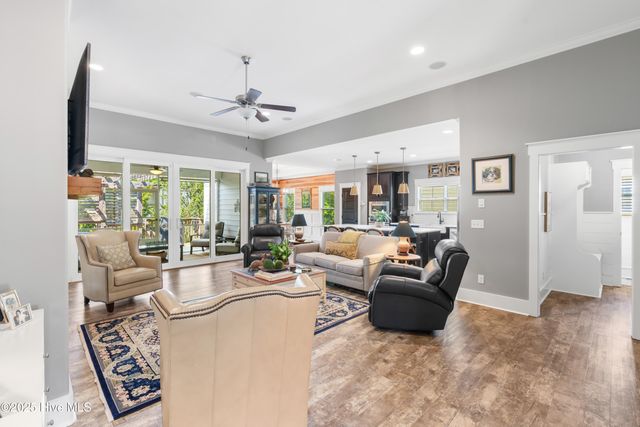 105 Helmsman Drive, Wilmington, NC 28412