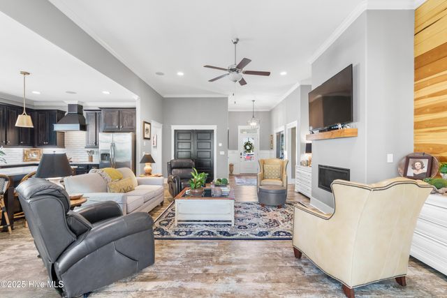 105 Helmsman Drive, Wilmington, NC 28412