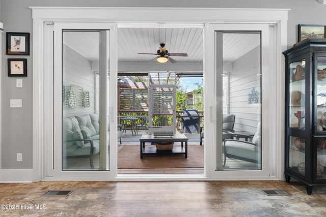 105 Helmsman Drive, Wilmington, NC 28412