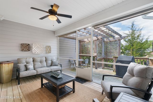 105 Helmsman Drive, Wilmington, NC 28412