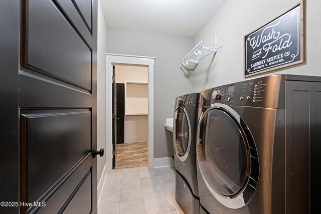 105 Helmsman Drive, Wilmington, NC 28412