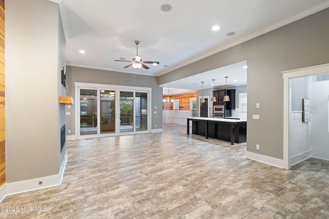 105 Helmsman Drive, Wilmington, NC 28412