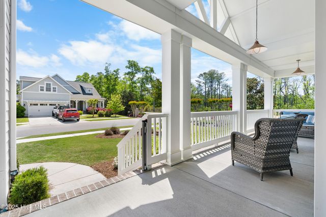 105 Helmsman Drive, Wilmington, NC 28412