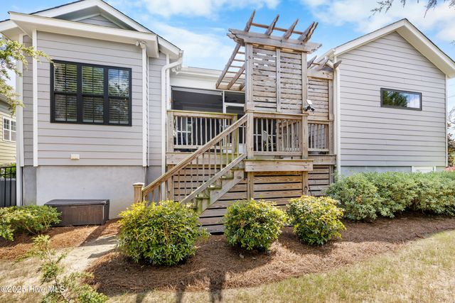 105 Helmsman Drive, Wilmington, NC 28412