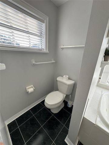 2802 W MORRISON AVENUE, Tampa, FL 33629