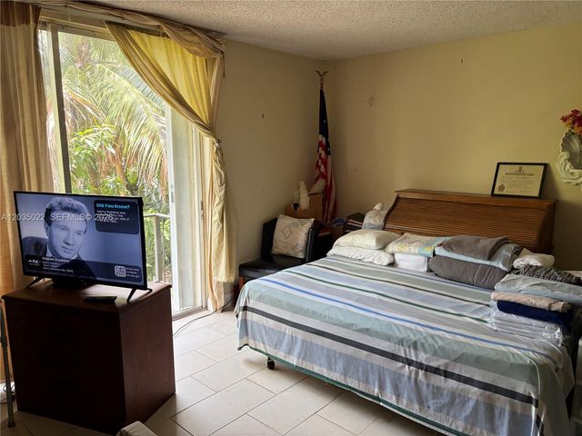 1655 NE 115th Street 29B, Miami, FL 33181