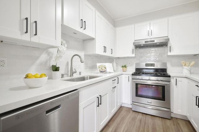 617 Woodside Way C, San Mateo, CA 94401