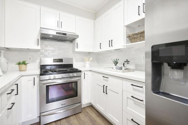 617 Woodside Way C, San Mateo, CA 94401