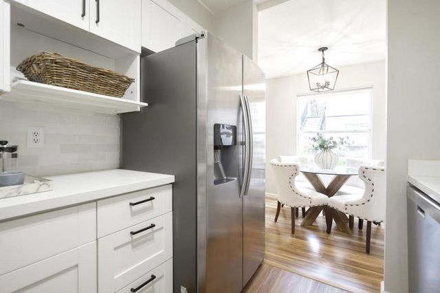 617 Woodside Way C, San Mateo, CA 94401