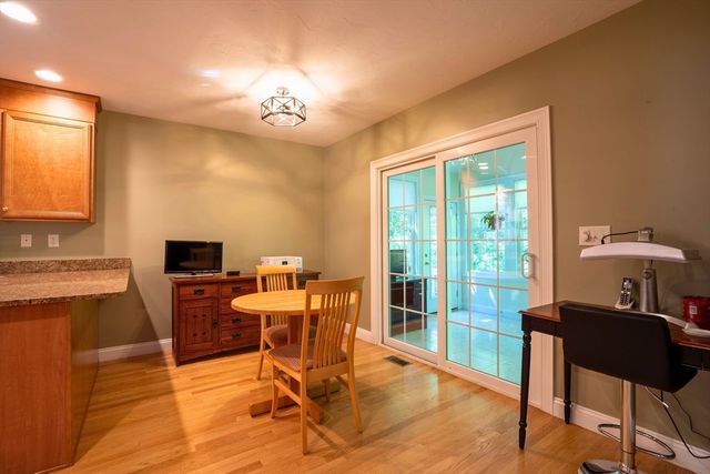 5 Lane Farm Drive 5, Bedford, MA 01730
