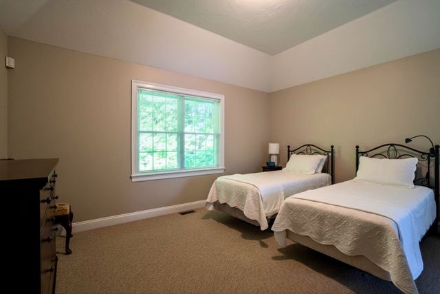 5 Lane Farm Drive 5, Bedford, MA 01730