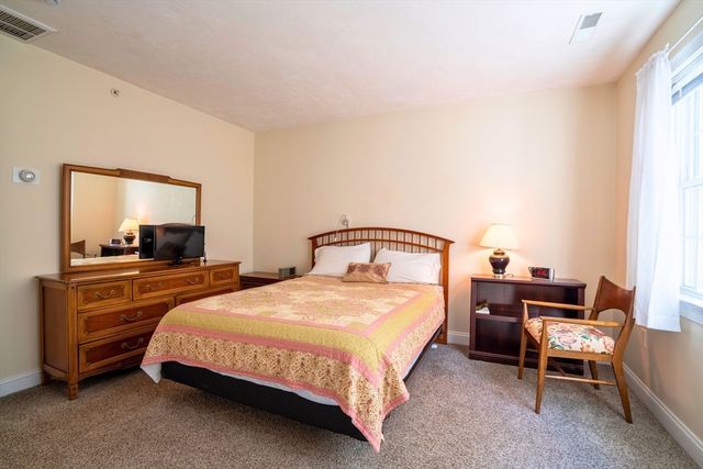 5 Lane Farm Drive 5, Bedford, MA 01730