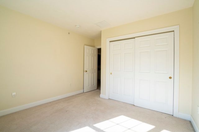 5 Lane Farm Drive 5, Bedford, MA 01730