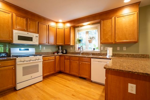 5 Lane Farm Drive 5, Bedford, MA 01730