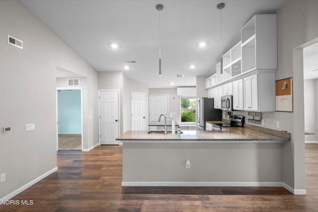 13 Cascade Lane, Delta, OH 43515