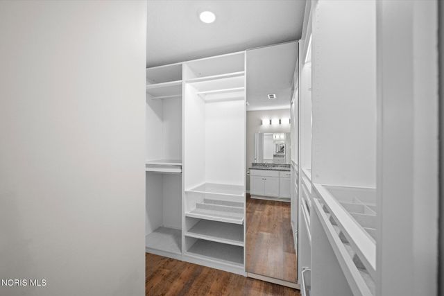 13 Cascade Lane, Delta, OH 43515