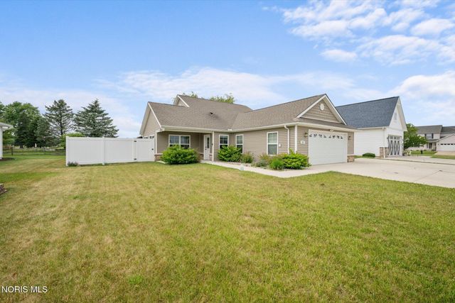 13 Cascade Lane, Delta, OH 43515