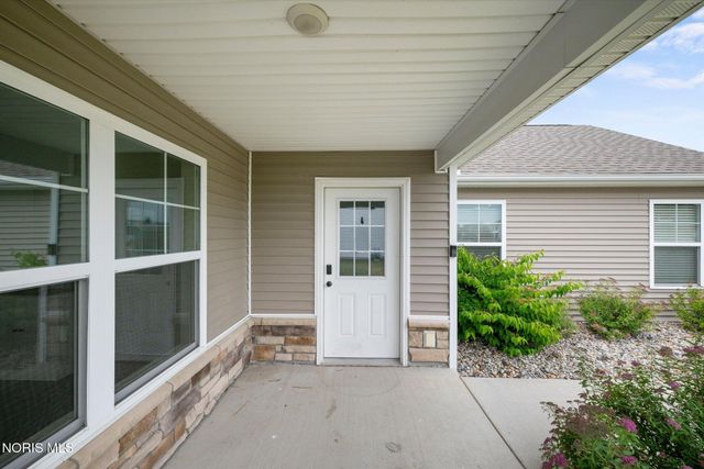 13 Cascade Lane, Delta, OH 43515