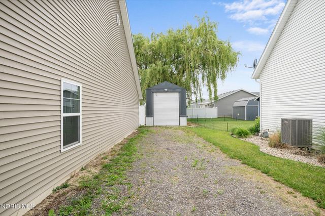 13 Cascade Lane, Delta, OH 43515