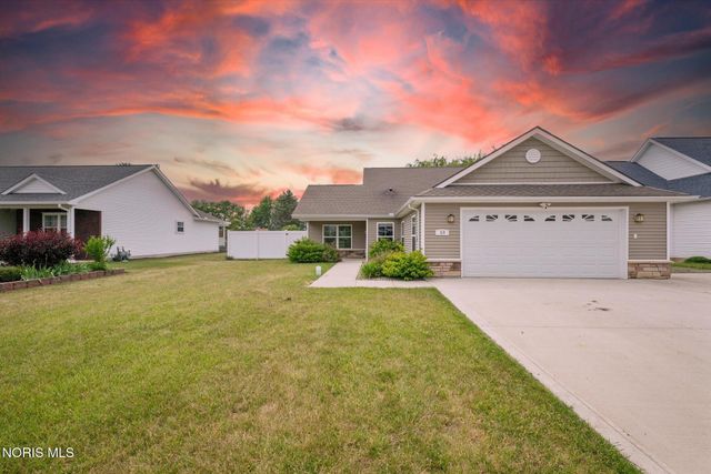 13 Cascade Lane, Delta, OH 43515