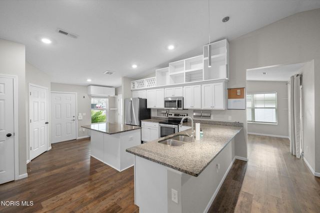 13 Cascade Lane, Delta, OH 43515