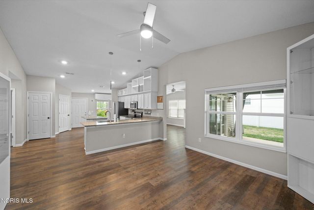 13 Cascade Lane, Delta, OH 43515