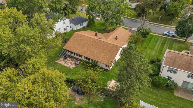 11 CHADWICK AVE, Marlton, NJ 08053