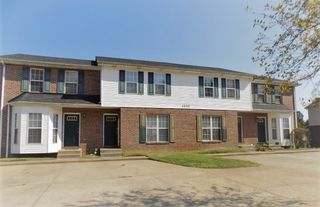 1232 Parkway Pl Apt D, Clarksville, TN 37042