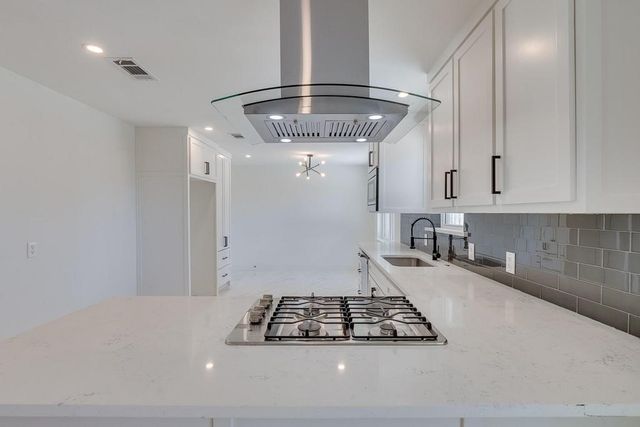 1024 Ridgefield Drive, Plano, TX 75075