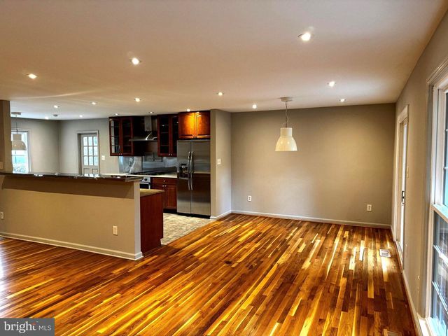 2507 MEREDITH DR, Vienna, VA 22181
