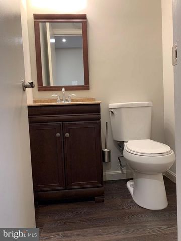2507 MEREDITH DR, Vienna, VA 22181