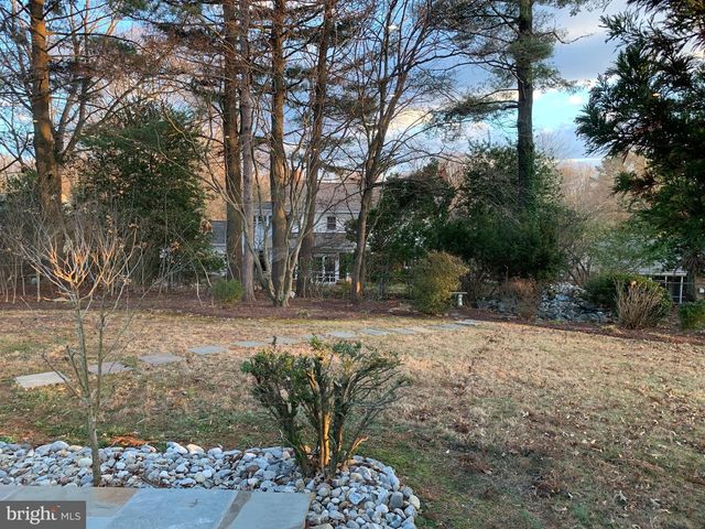 2507 MEREDITH DR, Vienna, VA 22181