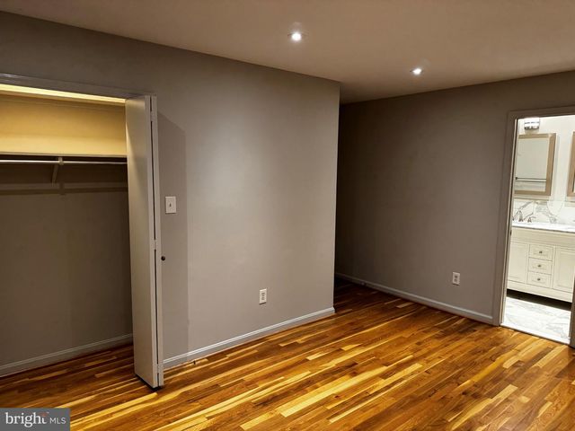 2507 MEREDITH DR, Vienna, VA 22181