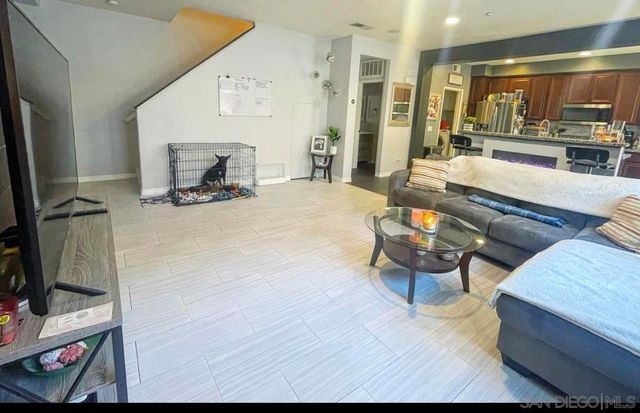 17 Via Montisi, Santee, CA 92071