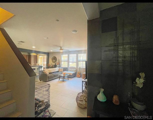 17 Via Montisi, Santee, CA 92071