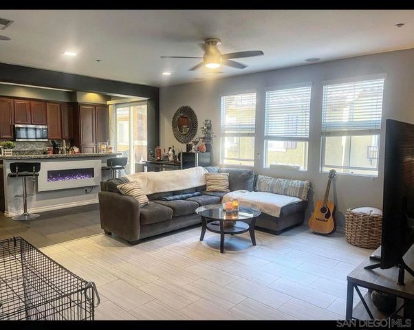 17 Via Montisi, Santee, CA 92071