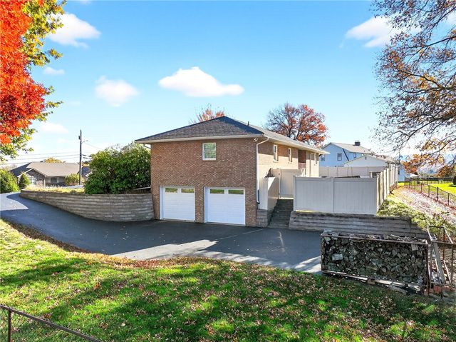 323 Dixon Blvd, South Union Twp, PA 15401