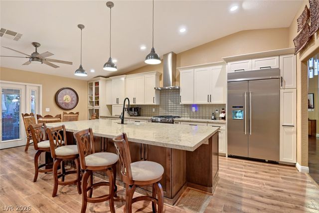 10005 North Mahogany Grove Lane, Las Vegas, NV 89117
