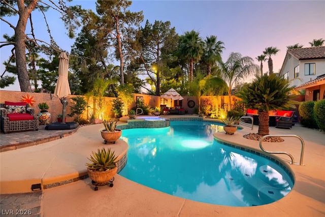 10005 North Mahogany Grove Lane, Las Vegas, NV 89117