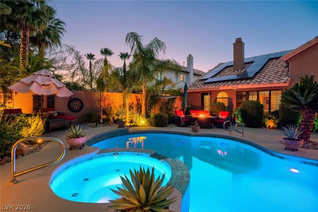 10005 North Mahogany Grove Lane, Las Vegas, NV 89117