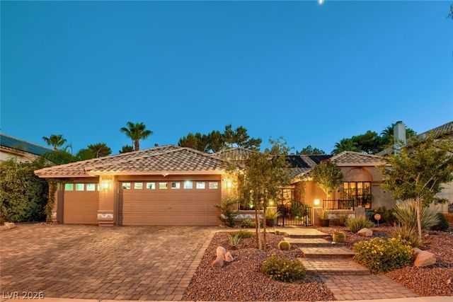 10005 North Mahogany Grove Lane, Las Vegas, NV 89117